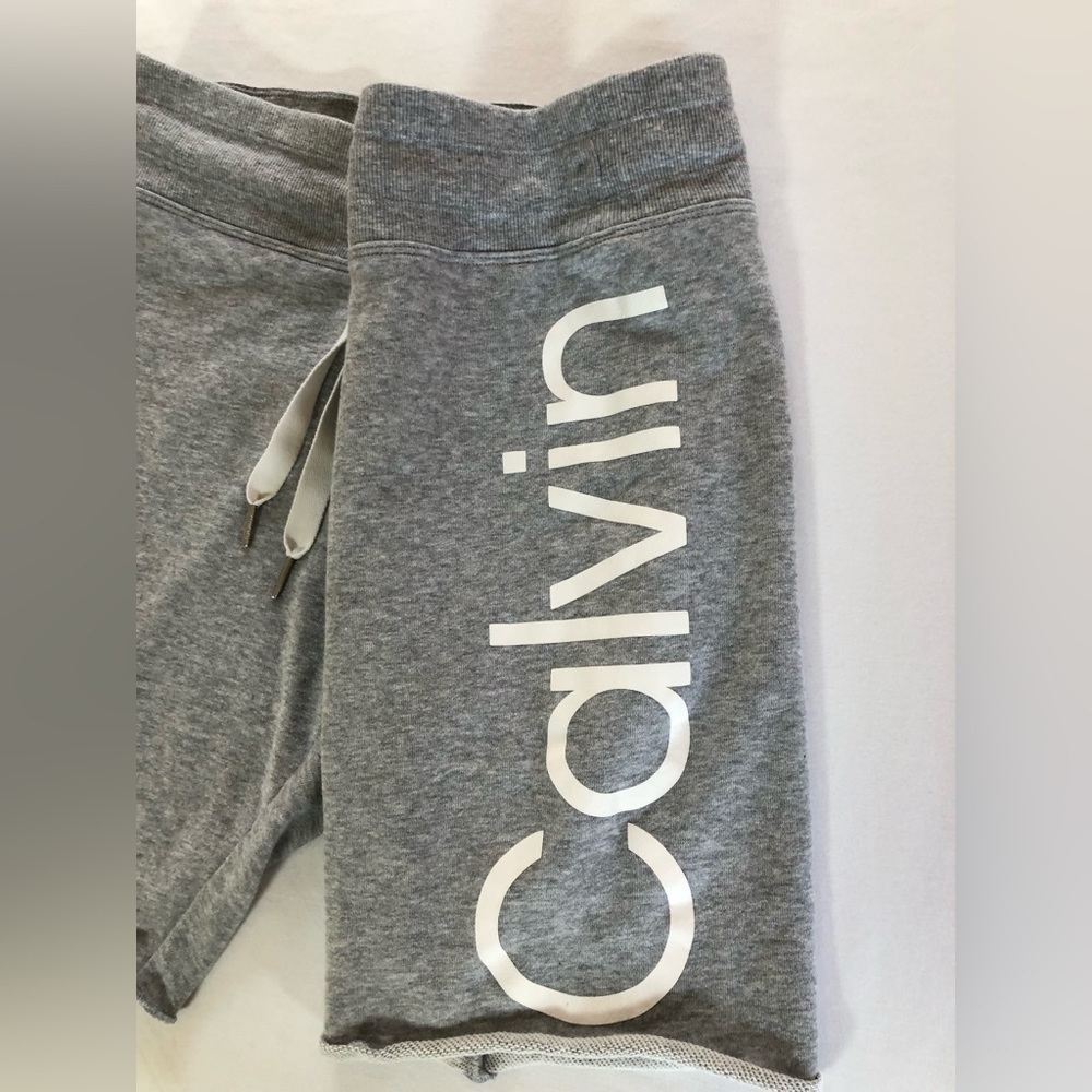 Calvin Klein Performance Shorts. Excellent Condition. - Picture 3 of 6